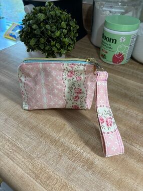 Pink Floral Wristlet Key & Card Holder